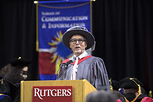 Dean Jonathan Potter speaks at SC&I’d 2022 graduation 