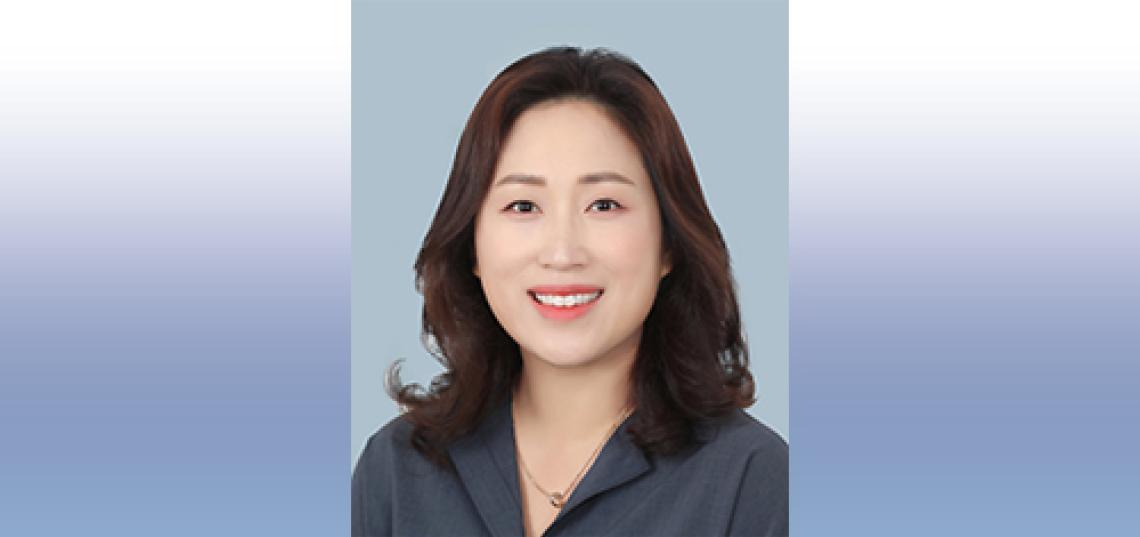 Lee, a faculty member at Korea University, is an expert in mediated communication and organizational communication network research. 