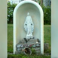 In newly published research, Associate Professor Regina Marchi shows that homemade yard shrines of the Virgin Mary, which can be seen in many Italian American neighborhoods, represent much more than religious significance to their owners.